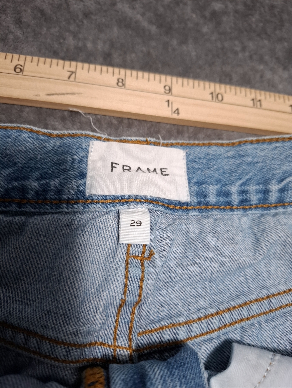 FRAME Denim Le Lounge High Rise Relaxed Cropped Jogger Jean in Chill - Size 29 - Picture 13 of 15